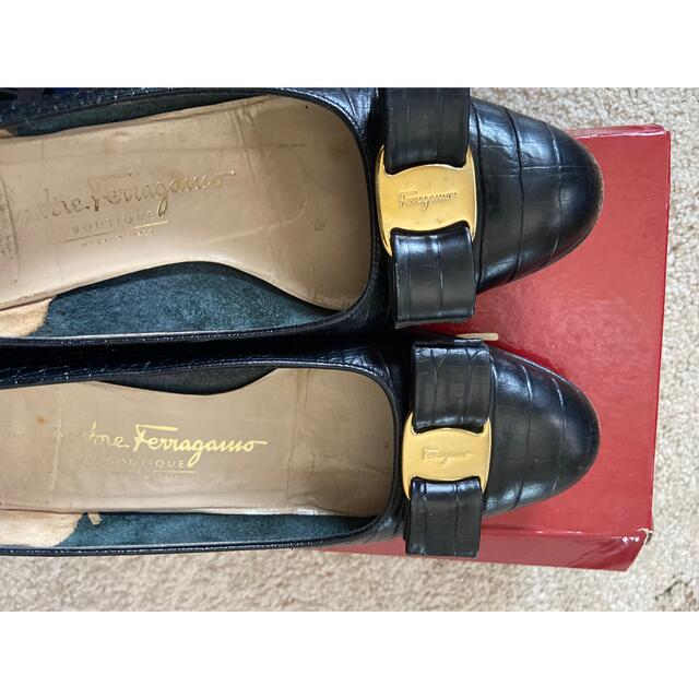 Ferragamo(フェラガモ)のフェラガモ、ヴァラパンプス23.5 レディースの靴/シューズ(ハイヒール/パンプス)の商品写真