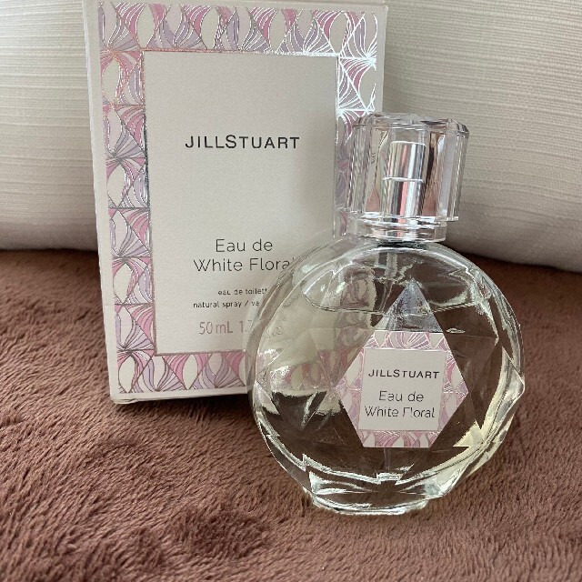 JILLSTUART(ジルスチュアート)のジルスチュアートオードホワイトフローラル香水50ml コスメ/美容の香水(香水(女性用))の商品写真