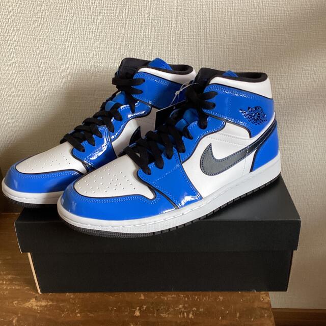 NIKE(ナイキ)のNIKE Air Jordan 1 mid 'Signal Blue' メンズの靴/シューズ(スニーカー)の商品写真