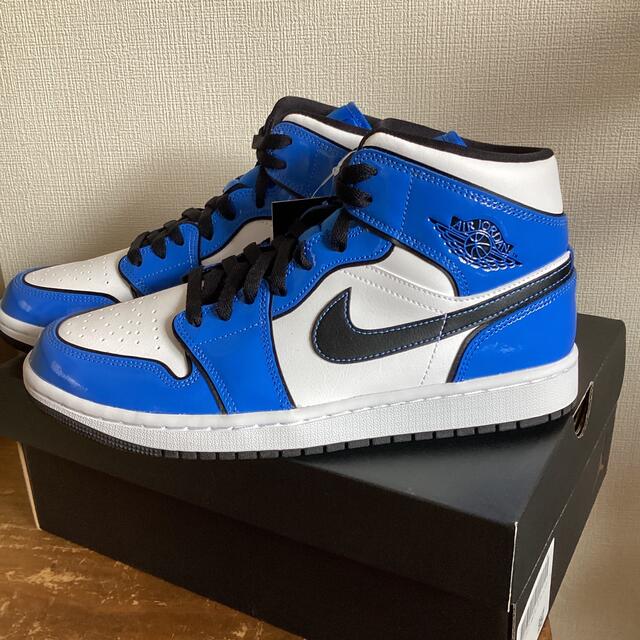 NIKE(ナイキ)のNIKE Air Jordan 1 mid 'Signal Blue' メンズの靴/シューズ(スニーカー)の商品写真