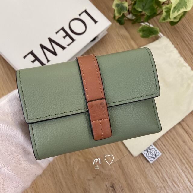 LOEWE ロエベ スモールバーティカルウォレット 三つ折り財布 ローズ