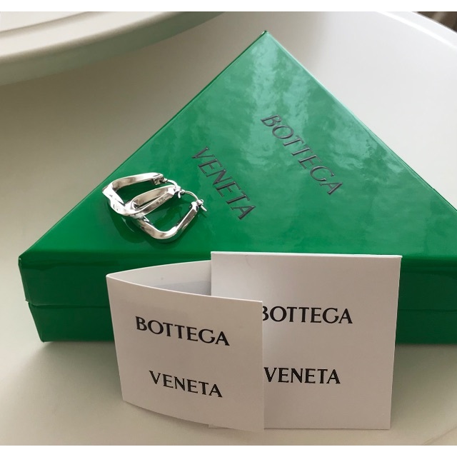 Bottega Veneta(ボッテガヴェネタ)の値下◆ ボッデガヴェネタBottega Veneta シルバー ピアス プープ レディースのアクセサリー(ピアス)の商品写真