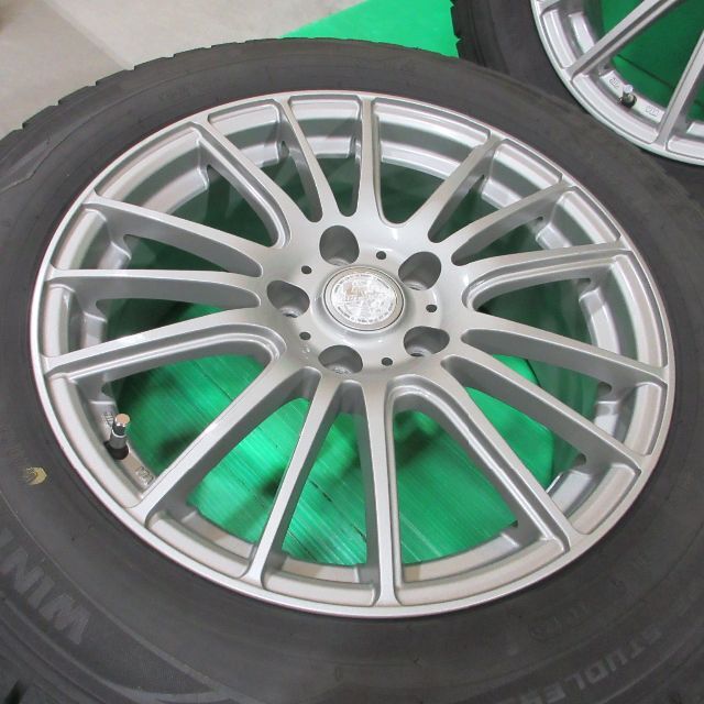 DUNLOP(ダンロップ)のヴェルファイア 215/60R17 2017年バリ山スタッドレス カローラクロス 自動車/バイクの自動車(タイヤ・ホイールセット)の商品写真