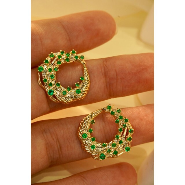 本物の 天然エメラルド付きピアス ピアス