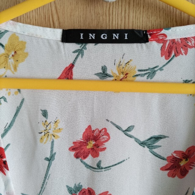 INGNI(イング)のINGNI　花柄の前開きワンピース　Mサイズ レディースのワンピース(ロングワンピース/マキシワンピース)の商品写真