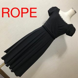 ロペ(ROPE’)のロペ　黒のウエストベルベット付きワンピース(ひざ丈ワンピース)