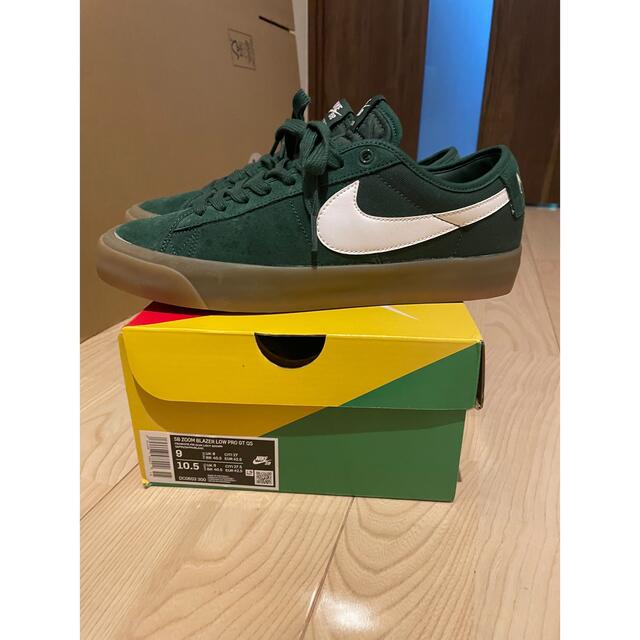 靴/シューズNIKE SB BLAZER LOW PRO GT QS GREEN GUM