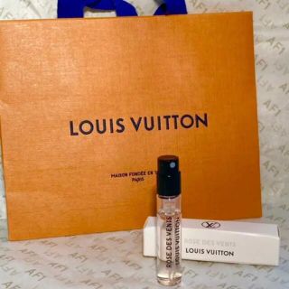 ルイヴィトン(LOUIS VUITTON)のルイヴィトン⭐︎香水 フレグランス サンプル⭐︎ ローズ・デ・ヴァン⭐︎紙袋付き(香水(女性用))