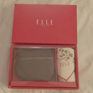 エル(ELLE)のELLE タオルハンカチ と ポーチ セット  ブラウン(ポーチ)