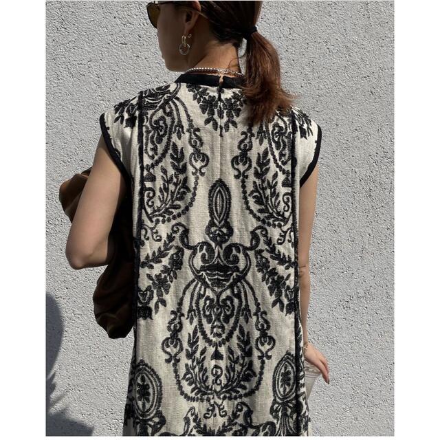 Ameri VINTAGE(アメリヴィンテージ)のAmeri  DAMASK EMBROIDERY LINEN DRESS レディースのワンピース(ロングワンピース/マキシワンピース)の商品写真