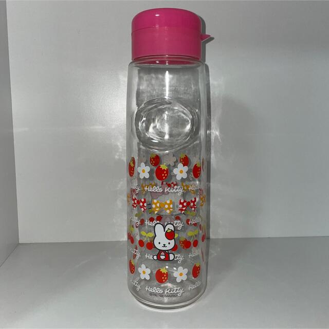 ハローキティ　冷水筒　ウォーターボトル　1100ml キッズ/ベビー/マタニティの授乳/お食事用品(水筒)の商品写真