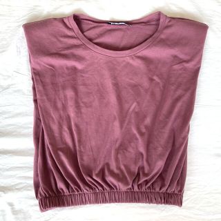 ザラ(ZARA)のzara ショルダーパッドTシャツ クロップド丈(Tシャツ(半袖/袖なし))