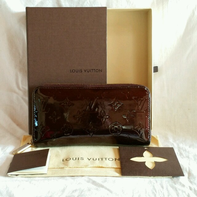 LOUIS.VUITTON/ヴェルニ.アマラウト.ジッピーウォレット-