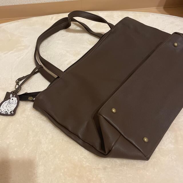 FELISSIMO(フェリシモ)の【トートバッグ】茶色／皮　フェリシモ　うさぎ　しらとあきこさん レディースのバッグ(トートバッグ)の商品写真
