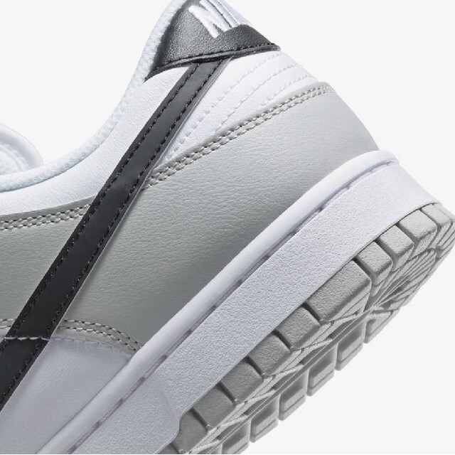 NIKE(ナイキ)のNike GS Dunk Low SE Lottery Grey Fog27.5 メンズの靴/シューズ(スニーカー)の商品写真