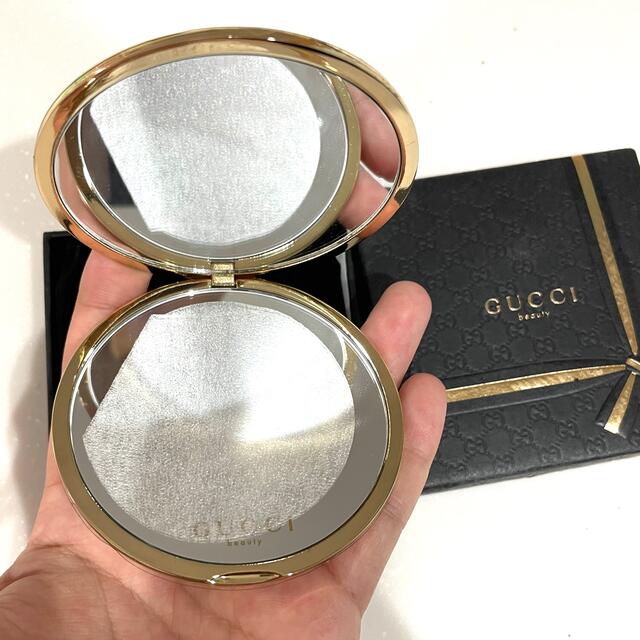 Gucci(グッチ)の【美品】非売品GUCCI ミラー 手鏡 レディースのファッション小物(ミラー)の商品写真