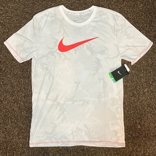 ナイキ(NIKE)の【Nike（ナイキ）】 《新品未使用》DRI-FIT  Tシャツ／Lサイズ(Tシャツ/カットソー(半袖/袖なし))