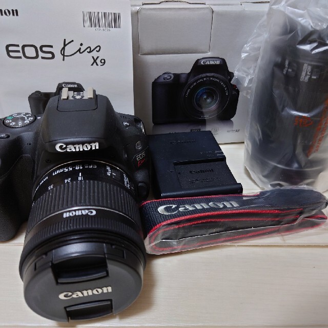 Canon EOS KISS X9 Wズームキット BK