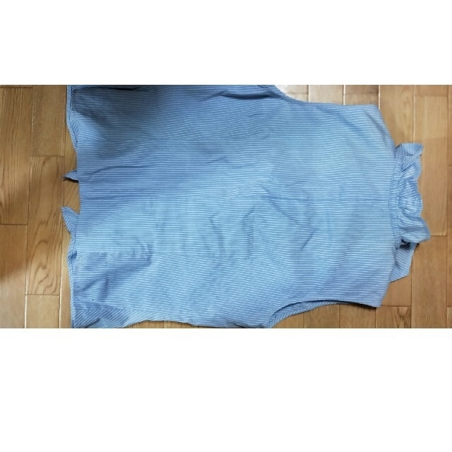 NARACAMICIE(ナラカミーチェ)のNARA CAMICIE ペンシルストライプ襟付　フリルノースリーブシャツ レディースのトップス(シャツ/ブラウス(半袖/袖なし))の商品写真