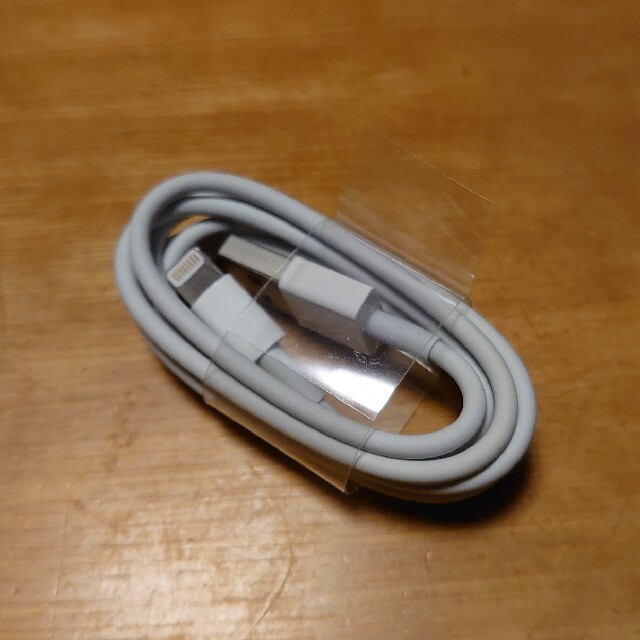 iPhone(アイフォーン)のApple正規品 iPhone Lightning USB ケーブル スマホ/家電/カメラのスマホアクセサリー(その他)の商品写真