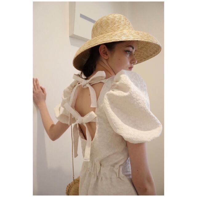 epine バックオープン ロンパース