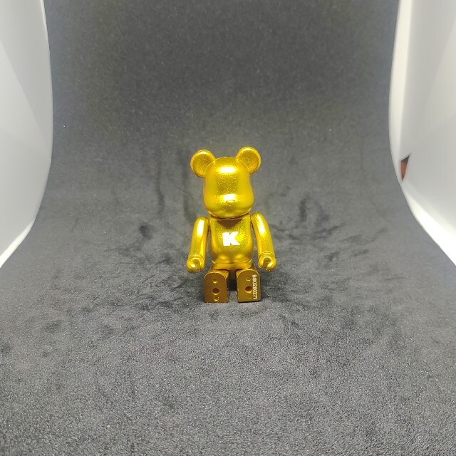 BE@RBRICK(ベアブリック)のベアブリック28ベーシック (K) BE@RBRICK 28 BASIC エンタメ/ホビーのおもちゃ/ぬいぐるみ(キャラクターグッズ)の商品写真