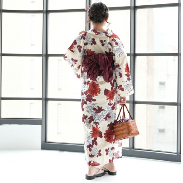 Utatane　浴衣(帯・下駄)セット　日本染色　牡丹　オレンジ レディースの水着/浴衣(浴衣)の商品写真