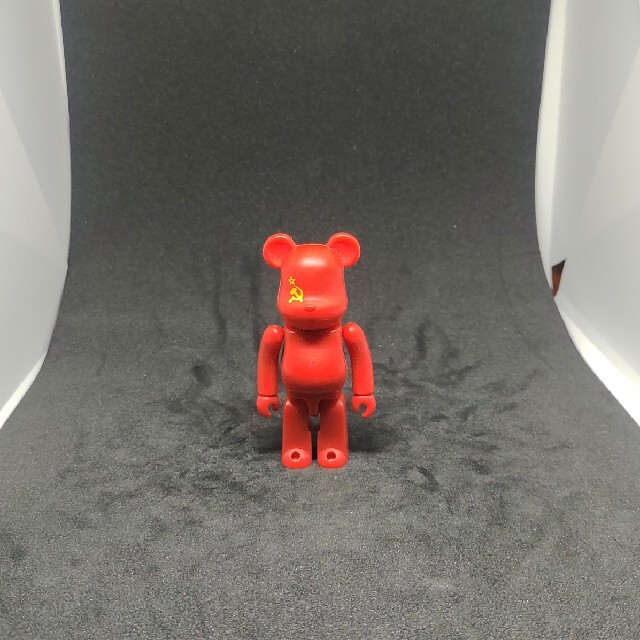 BE@RBRICK(ベアブリック)のベアブリック　100%　シリーズ4　ソビエト エンタメ/ホビーのおもちゃ/ぬいぐるみ(キャラクターグッズ)の商品写真