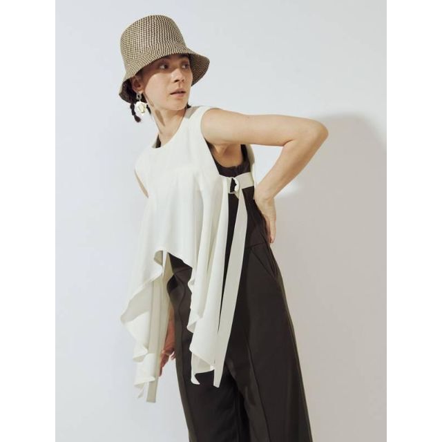 着回し 新品 UN3D. DECORTE COVER FLARE VEST 白の通販 by ほぼ全品