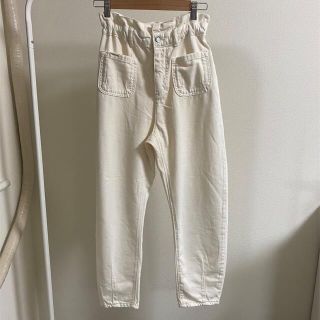 ザラ(ZARA)のZARA ペーパーバッグデニムパンツ エクリュ 34(カジュアルパンツ)