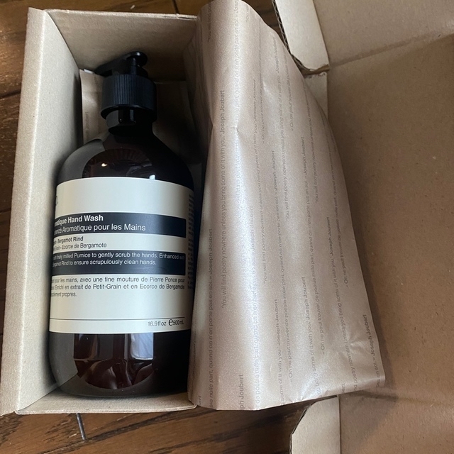 Aesop(イソップ)のAesop レバレンスハンドウォッシュ　箱、袋付き コスメ/美容のボディケア(ボディソープ/石鹸)の商品写真