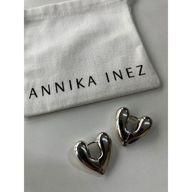 ANNIKA INEZ - ANNIKA INEZ ハートフープピアスの通販 by ANNIKA INEZ - ANNIKA INEZ ハートフープピアスの通販 by