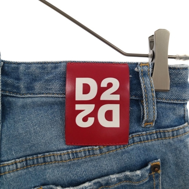 DSQUARED2(ディースクエアード)のDSQUARED2 ディースクエアード JENNIFER CROPPED JEAN ウォッシュ加工 クロップドデニム デニムパンツ S75LB0289 インディゴ レディースのパンツ(デニム/ジーンズ)の商品写真