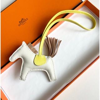 新品未使用 HERMES エルメス ロデオ チャーム クレ U刻印