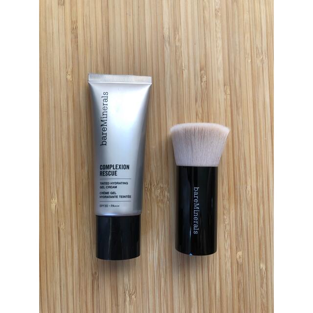 bareMinerals(ベアミネラル)のベアミネラル　ビューティフルフィニッシュブラシ コスメ/美容のメイク道具/ケアグッズ(チーク/フェイスブラシ)の商品写真