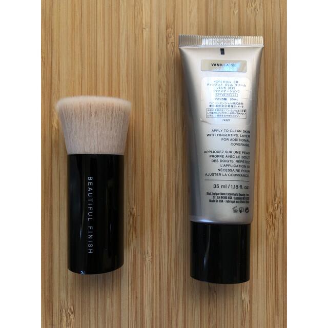 bareMinerals(ベアミネラル)のベアミネラル　ビューティフルフィニッシュブラシ コスメ/美容のメイク道具/ケアグッズ(チーク/フェイスブラシ)の商品写真