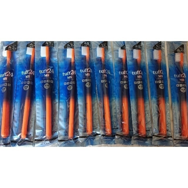 タフト24 ミディアムソフト 歯科専用 歯ブラシ オレンジ10本セット コスメ/美容のオーラルケア(歯ブラシ/デンタルフロス)の商品写真