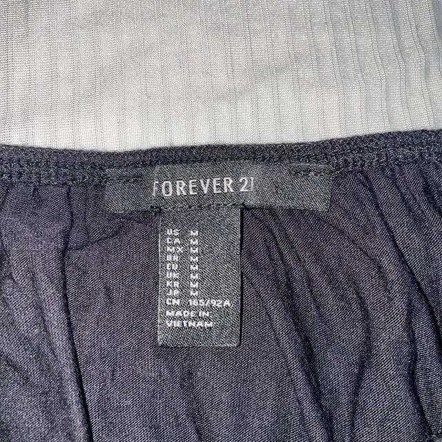 FOREVER 21(フォーエバートゥエンティーワン)のForever21 オフショルダー レディースのトップス(カットソー(半袖/袖なし))の商品写真