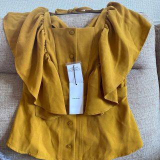 マウジー(moussy)のmoussy トップス　フリルブラウス(シャツ/ブラウス(半袖/袖なし))