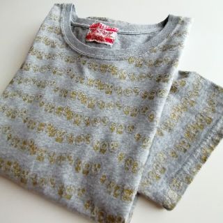 リーバイス(Levi's)のめちゃかわ★リーバイス★ゴールドラメのスカル総柄Tシャツ★美USED(Tシャツ/カットソー(半袖/袖なし))