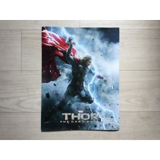 マーベル(MARVEL)のTHOR THE DARK WORLD パンフレット(アート/エンタメ/ホビー)