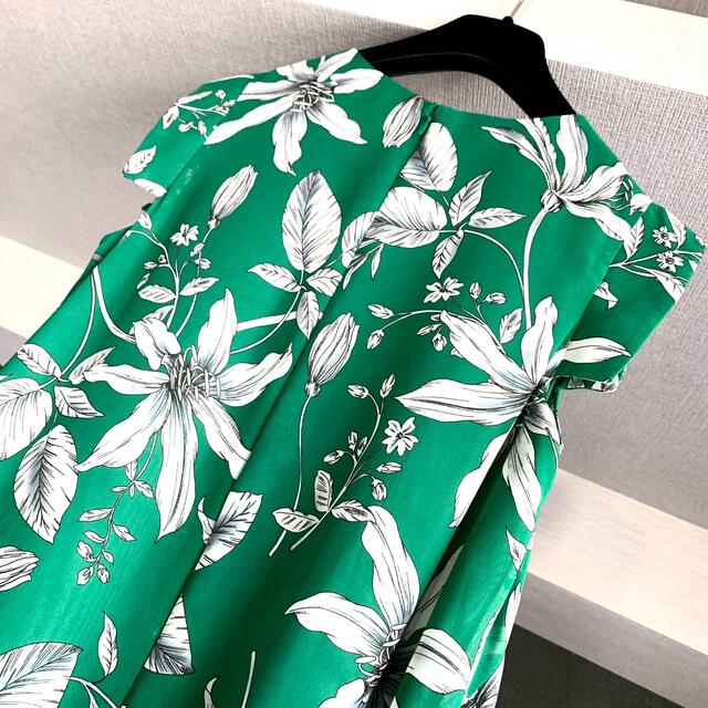 ADORE - 新品同様‼️ADORE さらさら軽やかな落ち感美しいマキシ