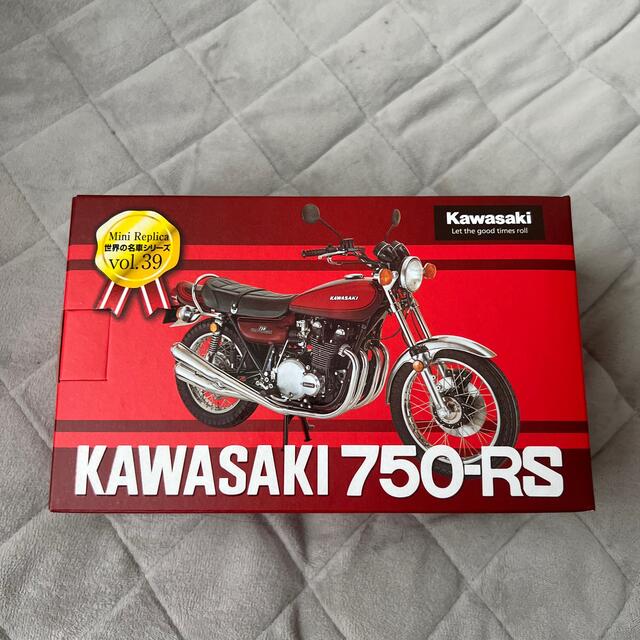 カワサキ(カワサキ)の【くれぱす様専用】KAWASAKI 750-RS エンタメ/ホビーのおもちゃ/ぬいぐるみ(模型/プラモデル)の商品写真