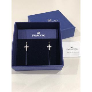 スワロフスキー(SWAROVSKI)の♡スワロフスキー　クロスピアス　シルバー(ピアス)