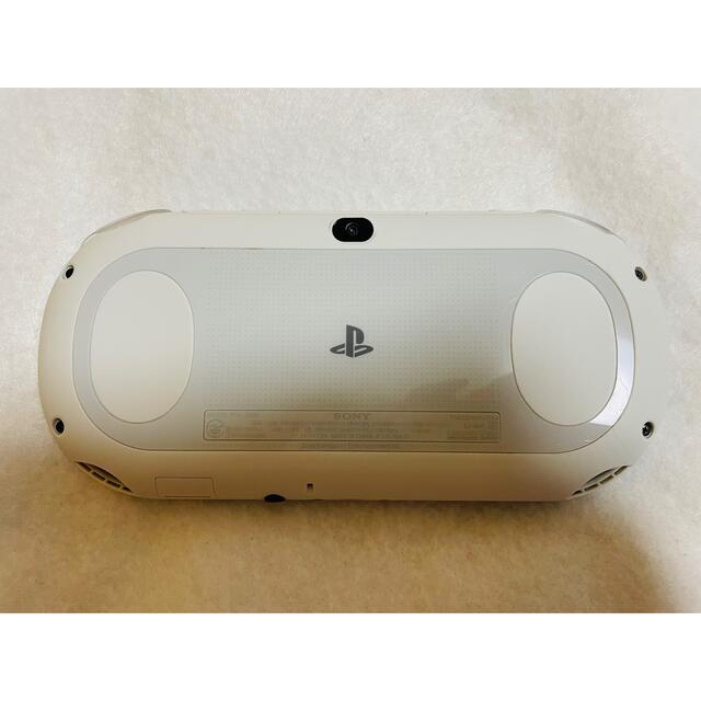 PlayStation Vita(プレイステーションヴィータ)のPSVita PCH-2000 ZA22 本体 グレイシャーホワイト 動作確認済 エンタメ/ホビーのゲームソフト/ゲーム機本体(家庭用ゲーム機本体)の商品写真