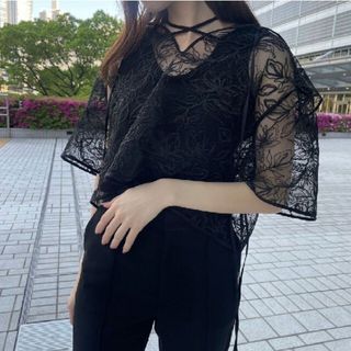 ルシェルブルー(LE CIEL BLEU)のkeito様★ルシェルブルーFlower Embroidery Blouse(シャツ/ブラウス(半袖/袖なし))