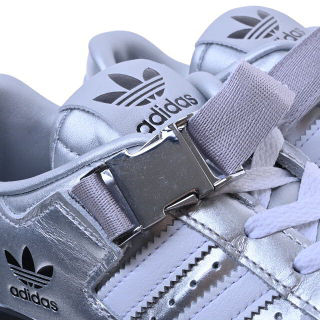 adidas(アディダス)のadidas atmos フォーラム ロー スニーカー GV9224 メンズの靴/シューズ(スニーカー)の商品写真