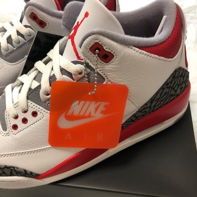 NIKE(ナイキ)のNike Air Jordan 3 OG Fire Red  27.5 メンズの靴/シューズ(スニーカー)の商品写真