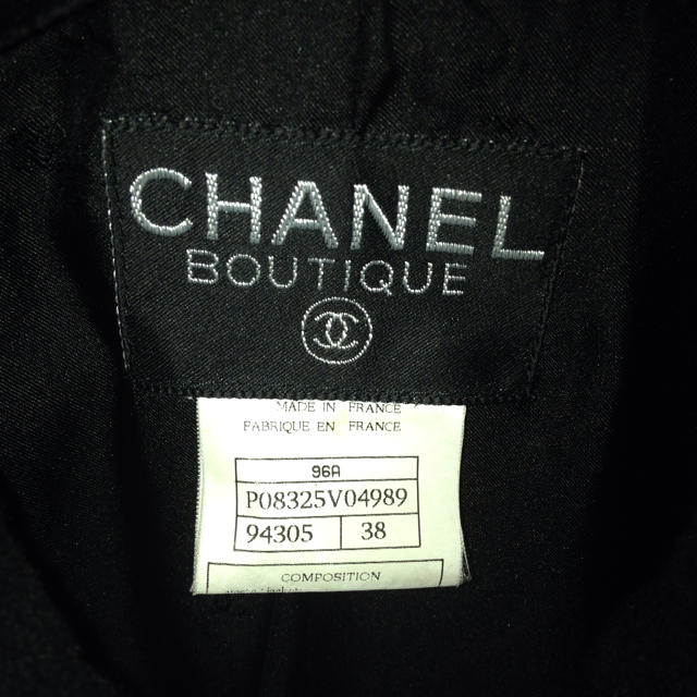 CHANEL(シャネル)のCCボタン・カシミヤ100%・Pコート レディースのジャケット/アウター(ピーコート)の商品写真