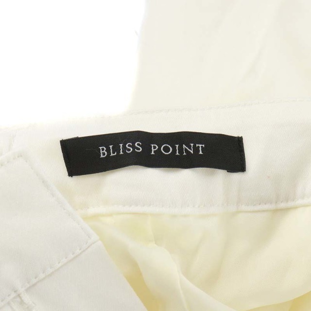 BLISS POINT(ブリスポイント)のブリスポイント BLISSPOINT クロップドパンツ ジッパーフライ S 白 レディースのパンツ(その他)の商品写真